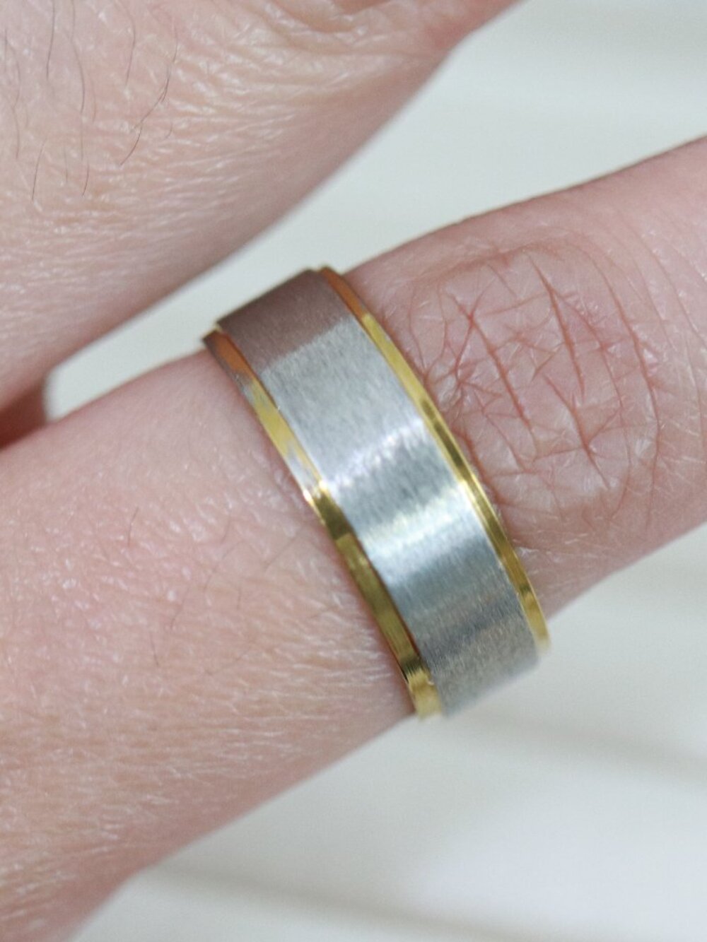 BR1 7mm Gold Edge Center Polished Men/Women Fashion Wedding Band Ring Stainless